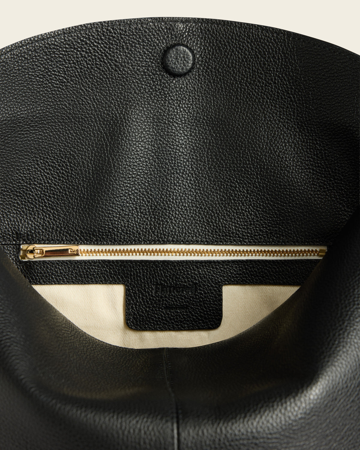 Alda Grande Shoulder Bag Grained Leather Black