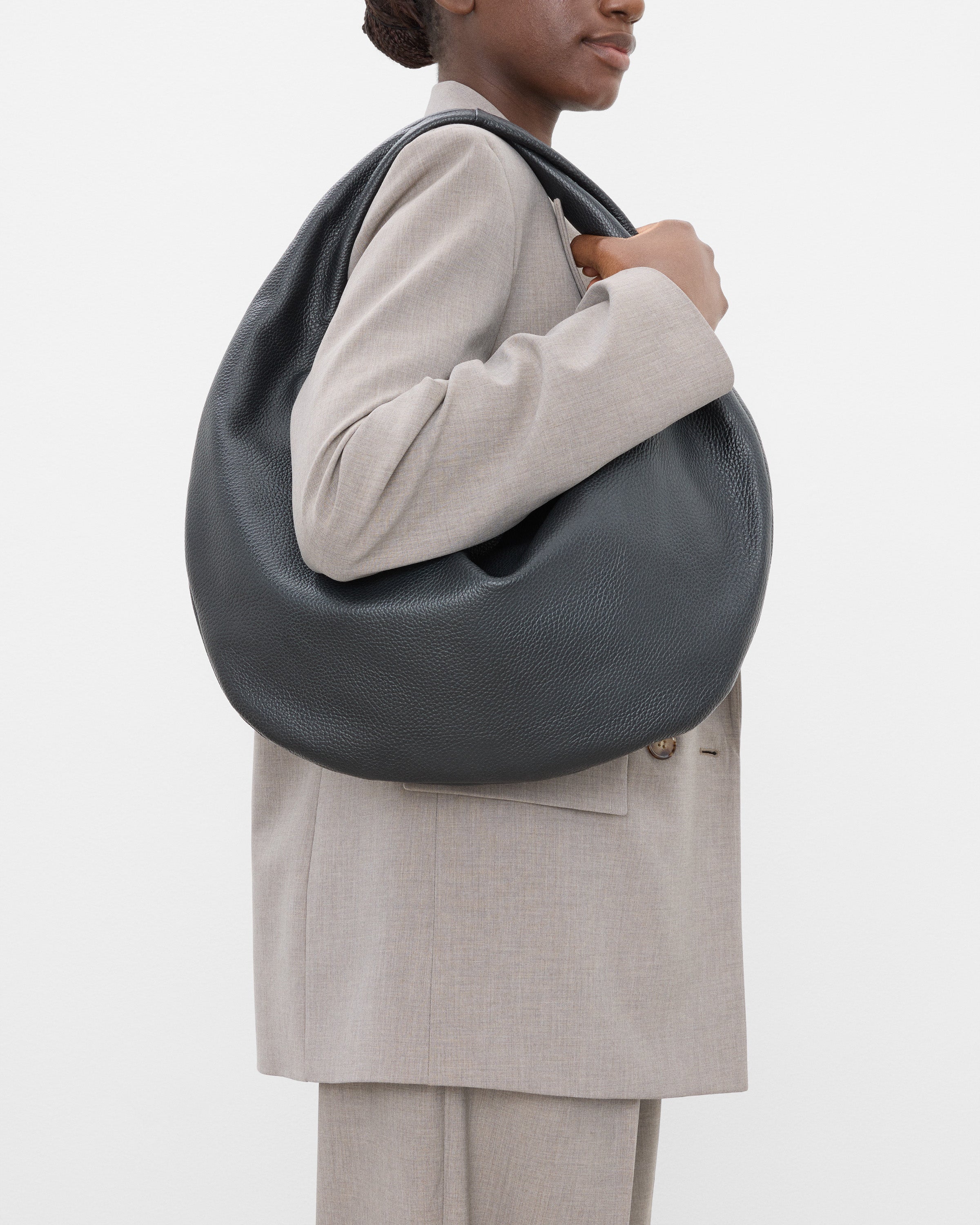 Alva Shoulder Bag Leather Black