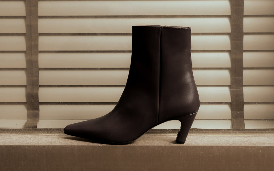 Xena Leather Black