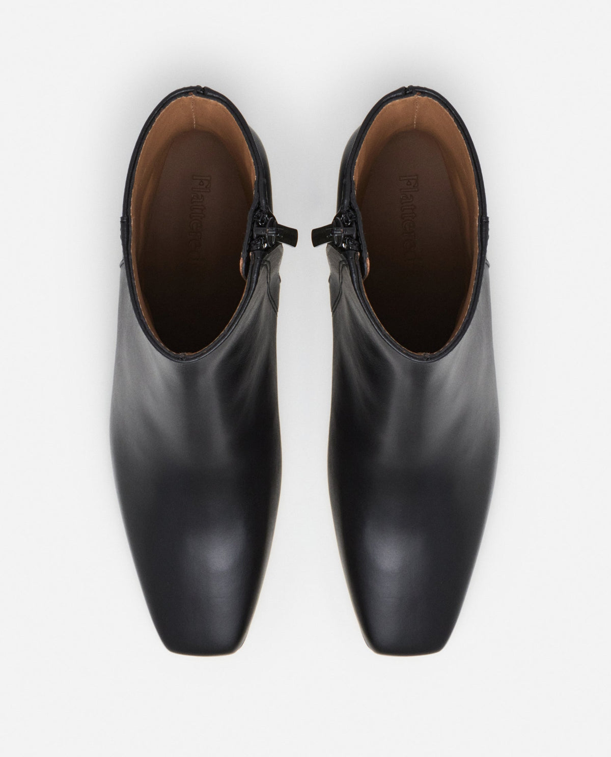 Cay Leather Black