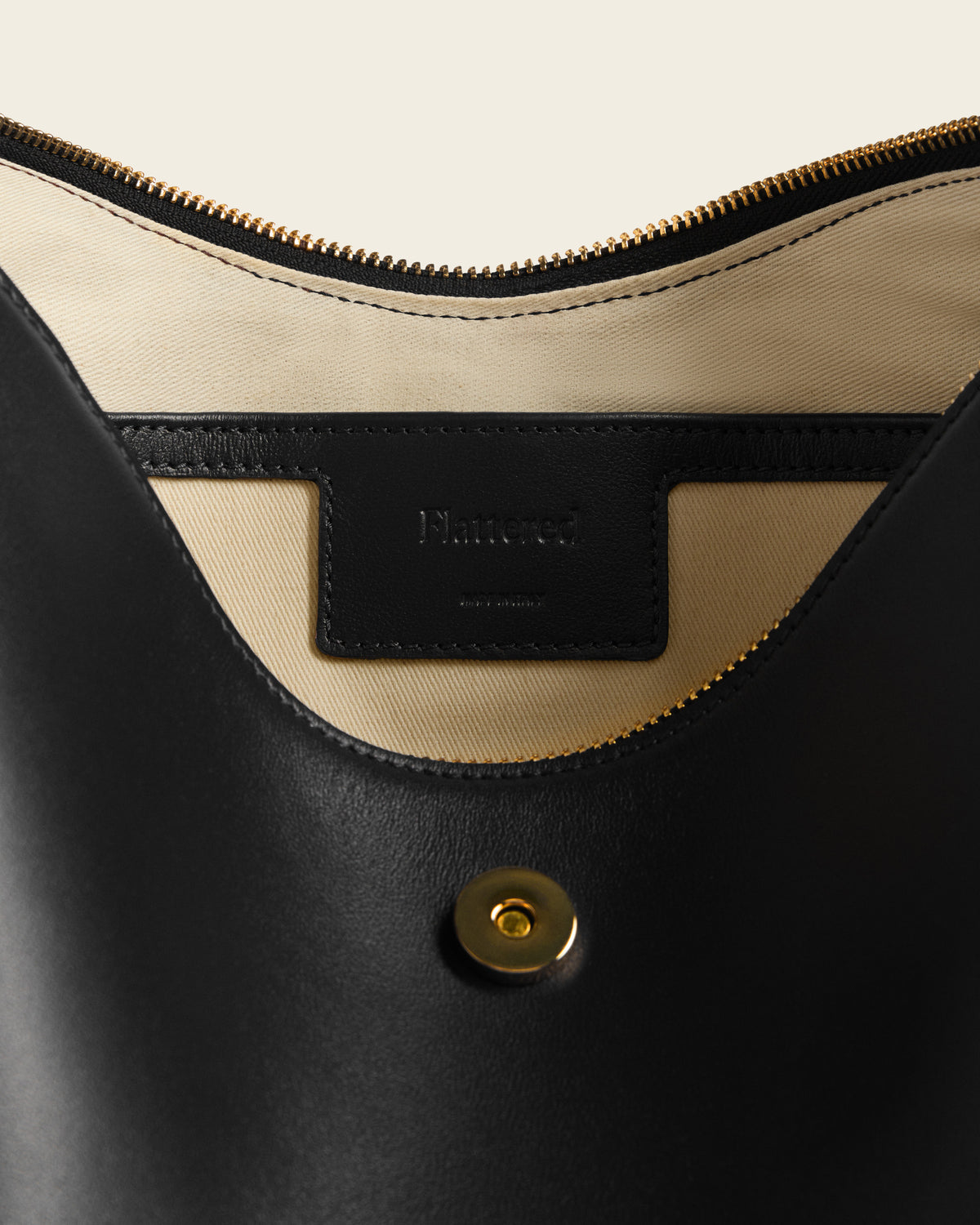 Gaia Handbag Leather Black