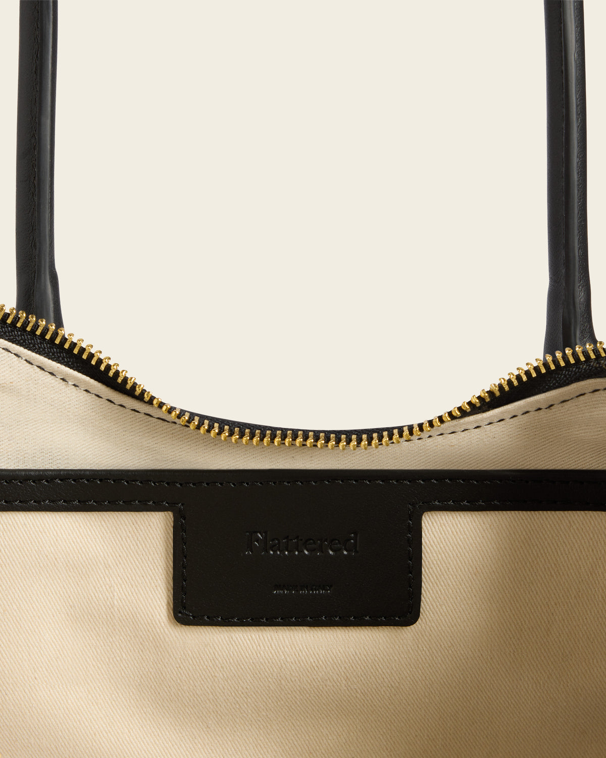 Gaia Shoulderbag Leather Black